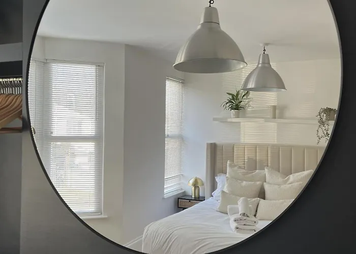 Restored Victorian With Private Garden * Bristol