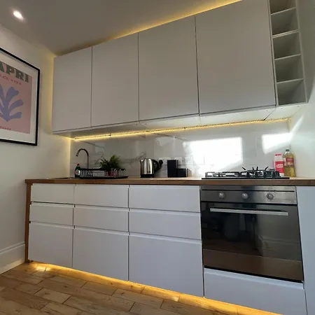 Restored Victorian With Private Garden * Bristol