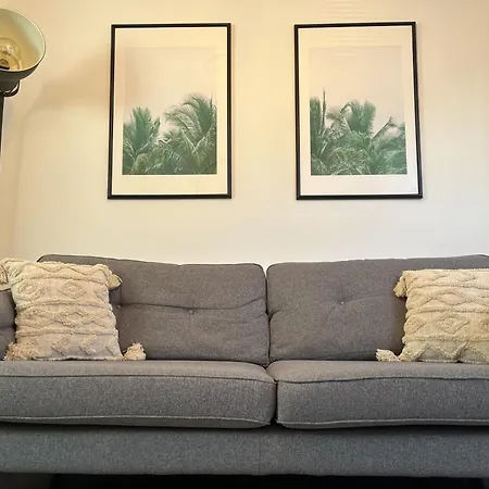 Holiday home Restored Victorian With Private Garden Bristol