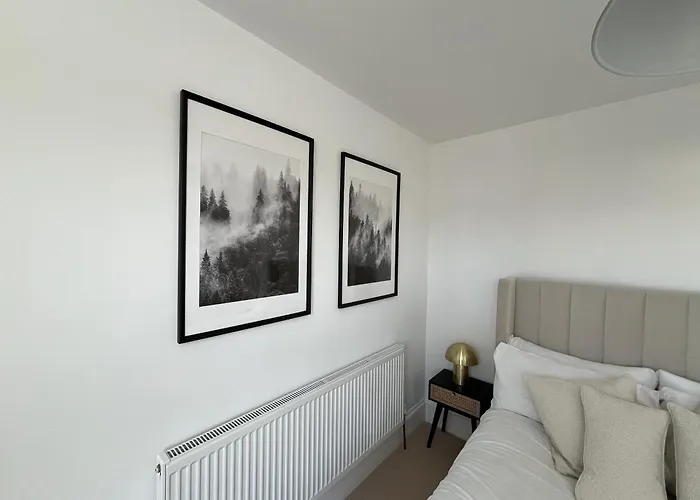 Restored Victorian With Private Garden