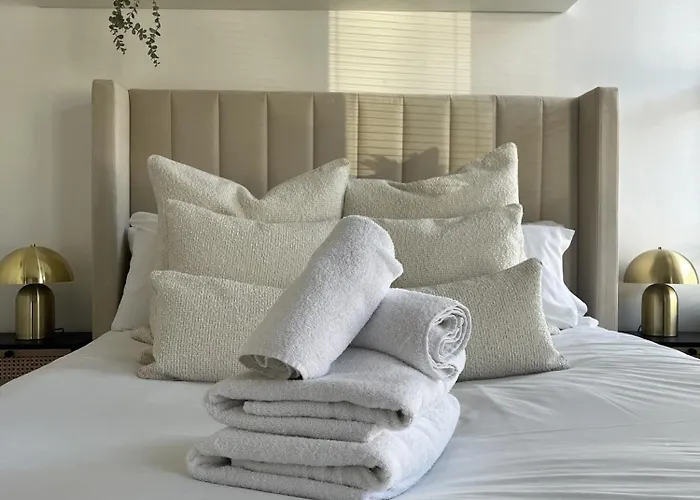 Holiday home Restored Victorian With Private Garden Bristol