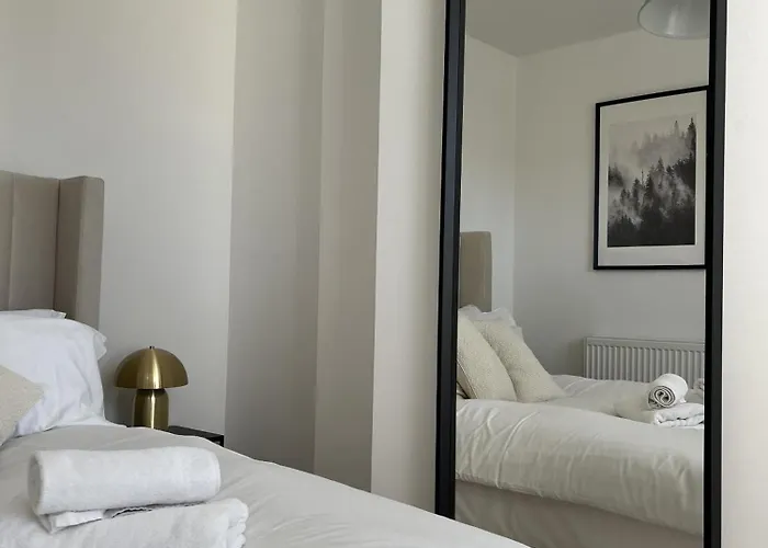 Restored Victorian With Private Garden Holiday home *