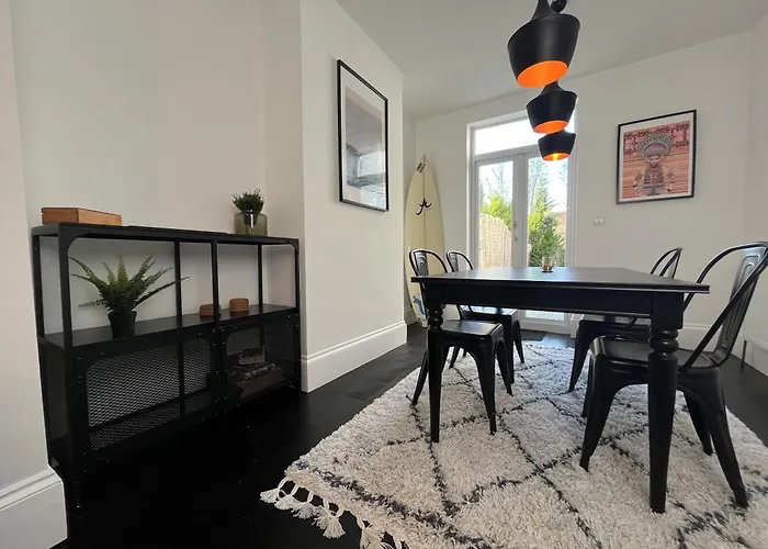 Restored Victorian With Private Garden Holiday home