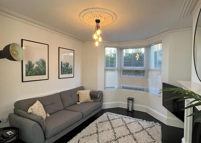 Holiday home Restored Victorian With Private Garden